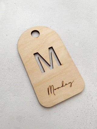 Wooden 5 Days of the week hanger tags